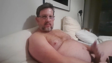 bulkybuff2  24-11-2021 Recorded Video Topless
